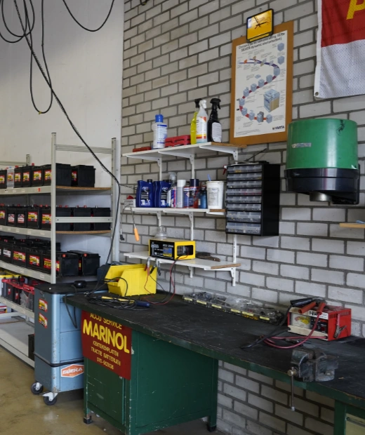 Nieuwe accu motor veilig en snel installeren